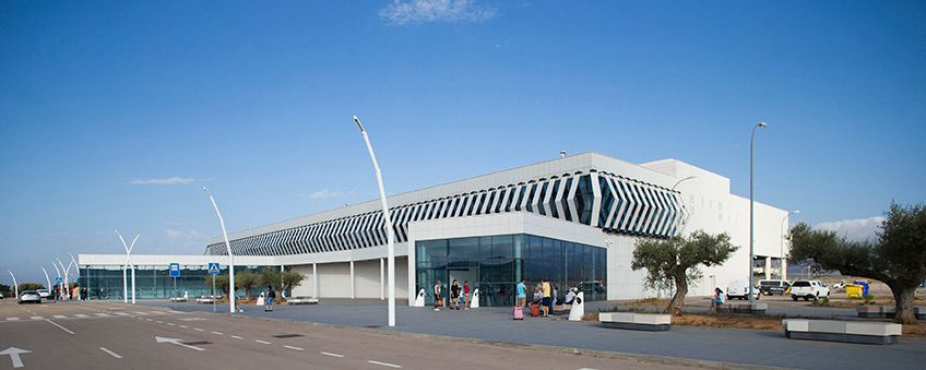 Airport Castellón Spain - International aviation hub serving Valencia region